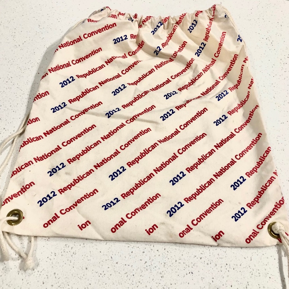 ⭐️3 for $20 sale ⭐️ RNC Drawstring Bag